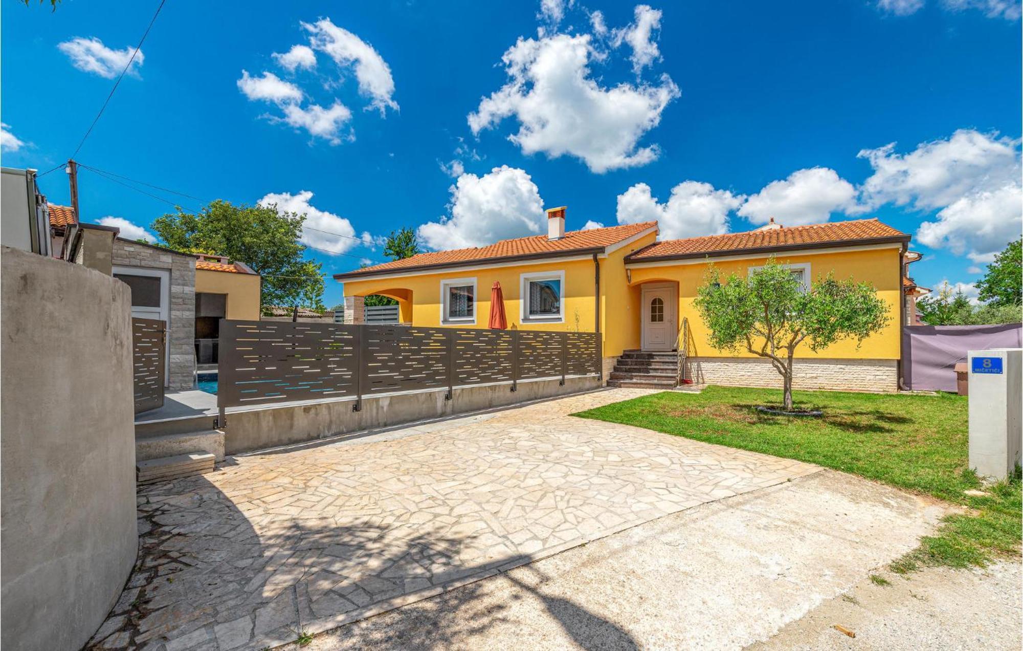 3 Bedroom Lovely In