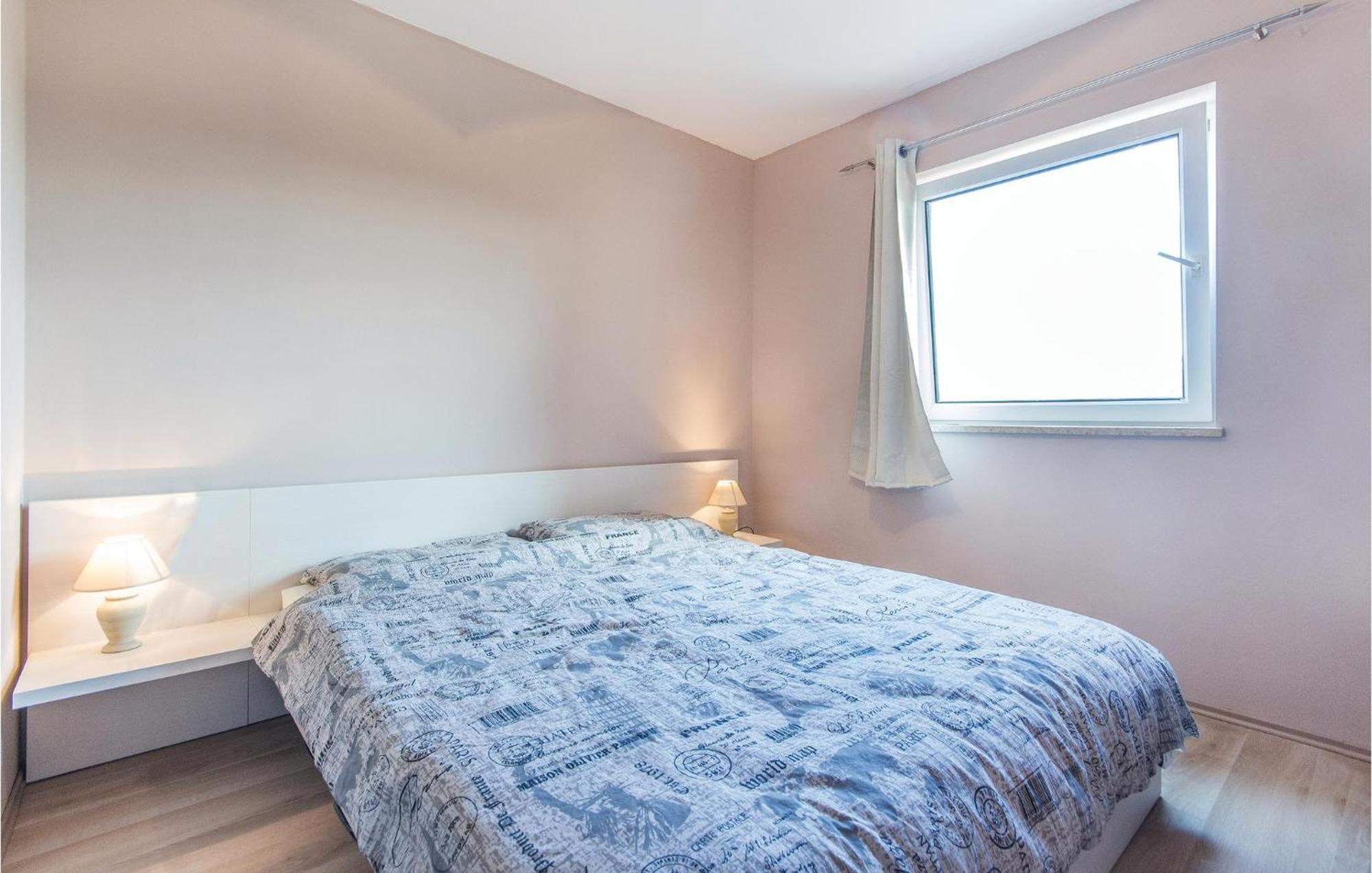 3 Bedroom Lovely Home In Porec *